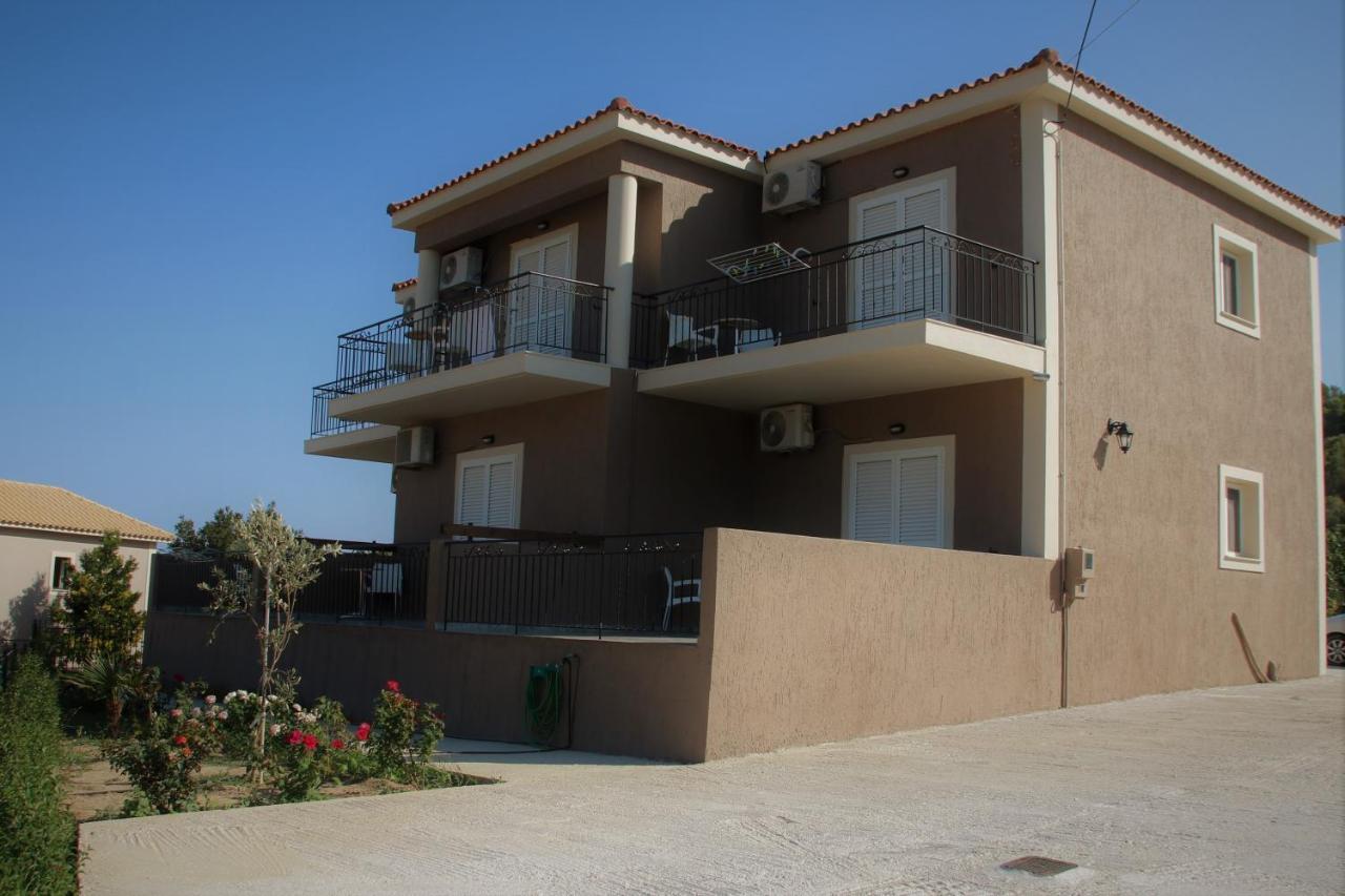 Nikoleta'S Studios Argostoli  Eksteriør billede