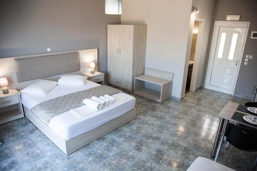 Nikoleta'S Studios Argostoli  Eksteriør billede