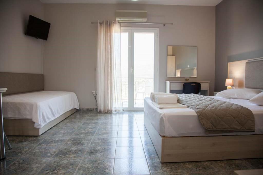 Nikoleta'S Studios Argostoli  Eksteriør billede